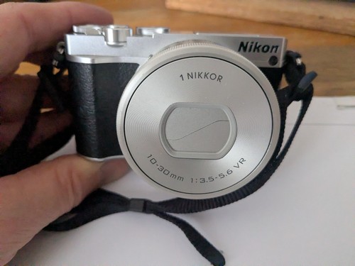 Nikon model nikkor zoom - j5,
